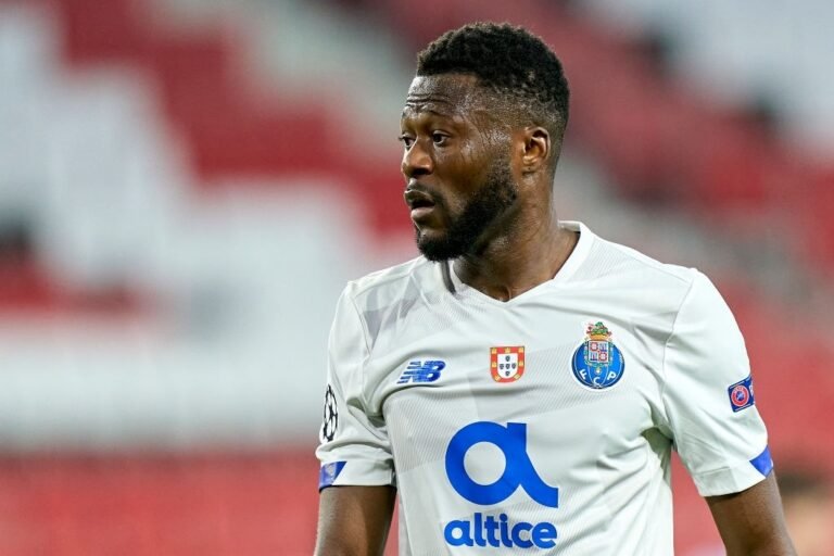 FC Porto quer renovar contrato com Mbemba