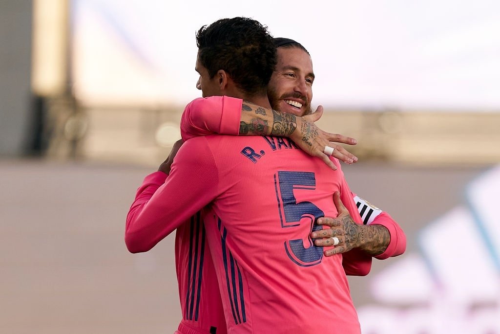 Real Madrid define substitutos de Varane e Sergio Ramos