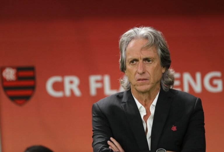 Jorge Jesus afirma que treinadores portugueses são superiores aos brasileiros