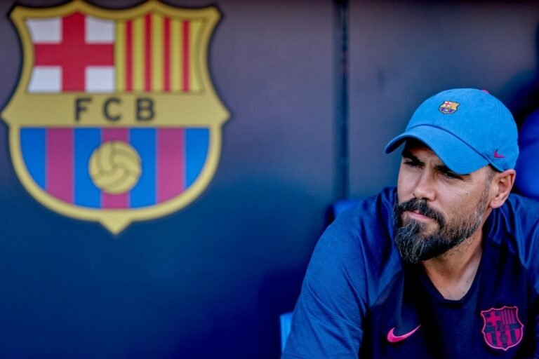 Víctor Valdés está de volta ao Barcelona