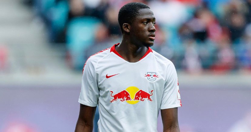 Ibrahima Konaté nega contato do Liverpool