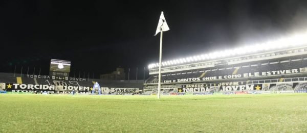 Nova iluminação é inaugurada na Vila Belmiro na semana do seu aniversário