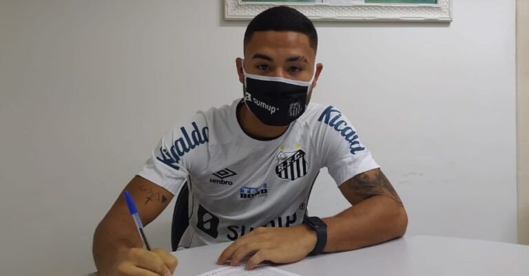 Santos renova com meia da base até 2026