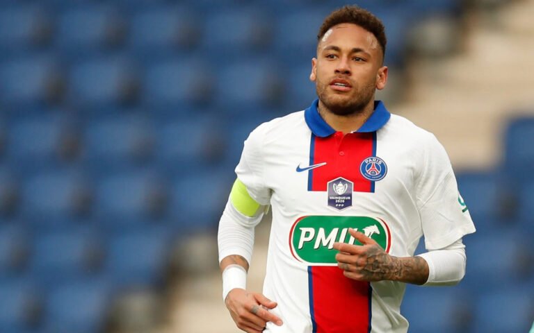 Barcelona sonda, mas PSG descarta negociar Neymar