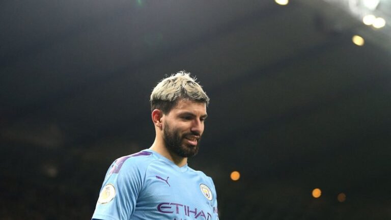Barcelona entra em contato com Agüero e pretende contratá-lo por duas temporadas