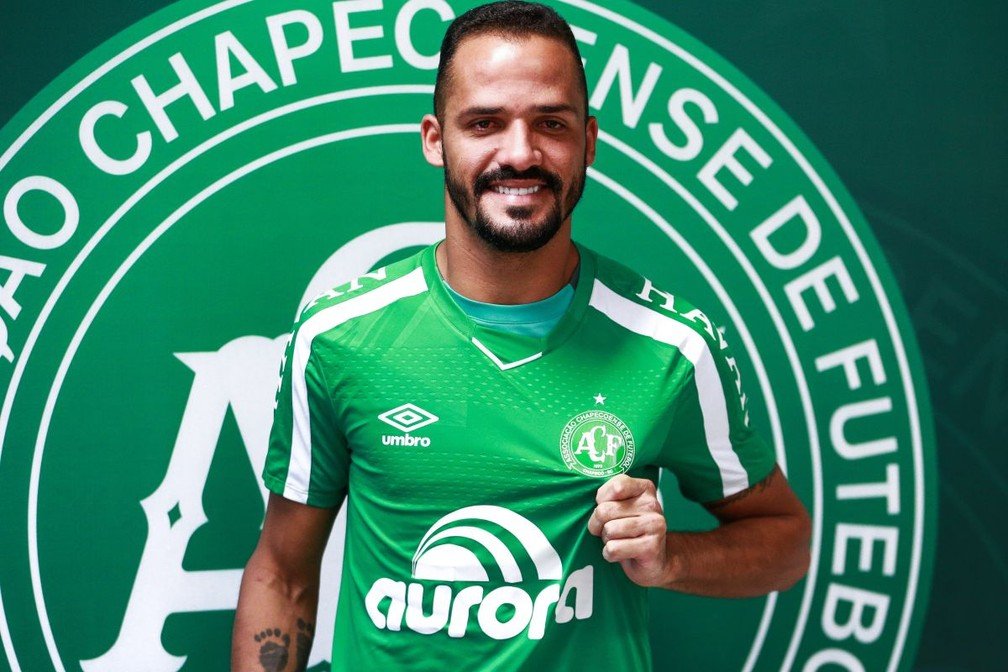 De saída da Chapecoense, Anselmo Ramon pode ser o novo reforço do Glorioso