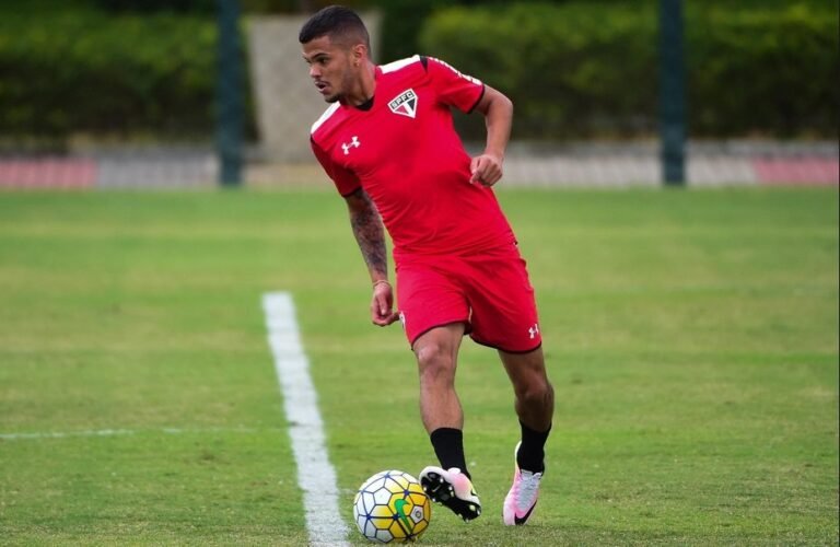 São Paulo é condenado a pagar R$  1 milhão por lateral-direito