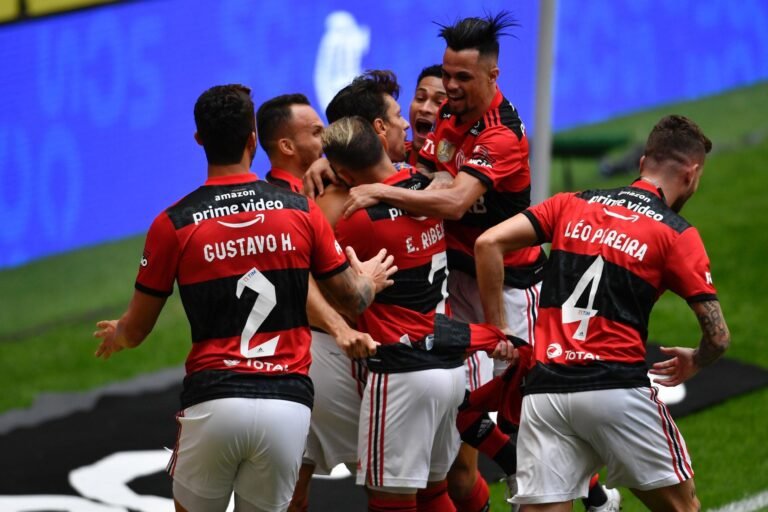 Flamengo enfrenta “freguês” Velez pela primeira vez na Libertadores
