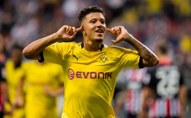 Mudança interna pode aproximar Sancho do Manchester United