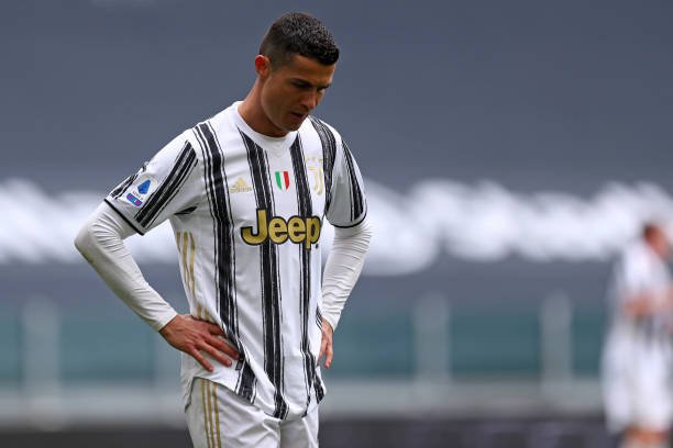 Cristiano Ronaldo se revolta após jogo e esquenta rumores de sua saída da Juventus