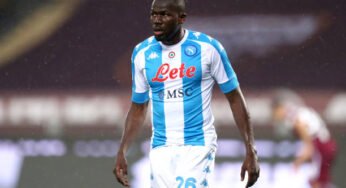 Koulibaly surpreende e pode permanecer no Napoli