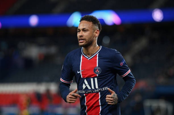 PSG pretende renovar com Neymar antes de confronto decisivo