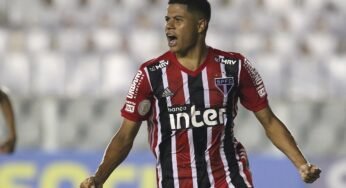 Gabriel Sara volta a treinar e deve retornar contra o Corinthians