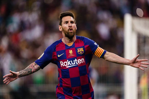 Messi supera Pelé e quebra novo recorde histórico