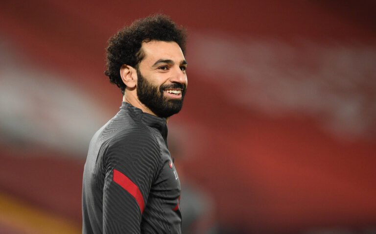 Juventus estuda envolver destaque do clube em negociação com o Liverpool por Salah