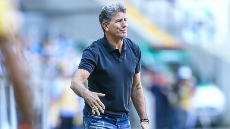 Com teste negativo para Covid-19, Renato Gaúcho planeja despedida do Grêmio