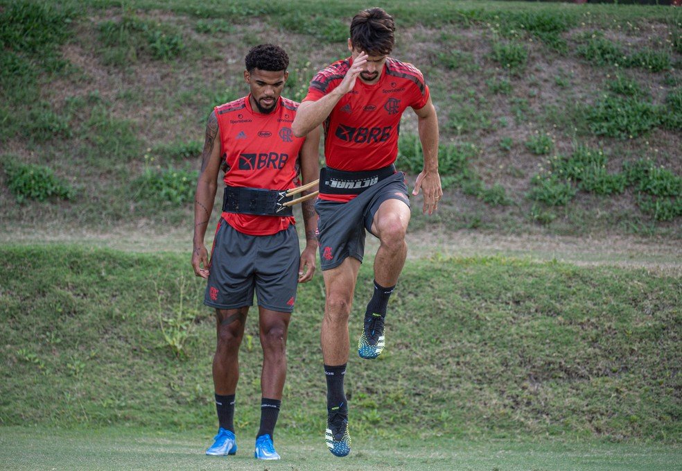 Após ficar fora por lesão, Rodrigo Caio pode voltar a ser relacionado para duelo contra o Madureira