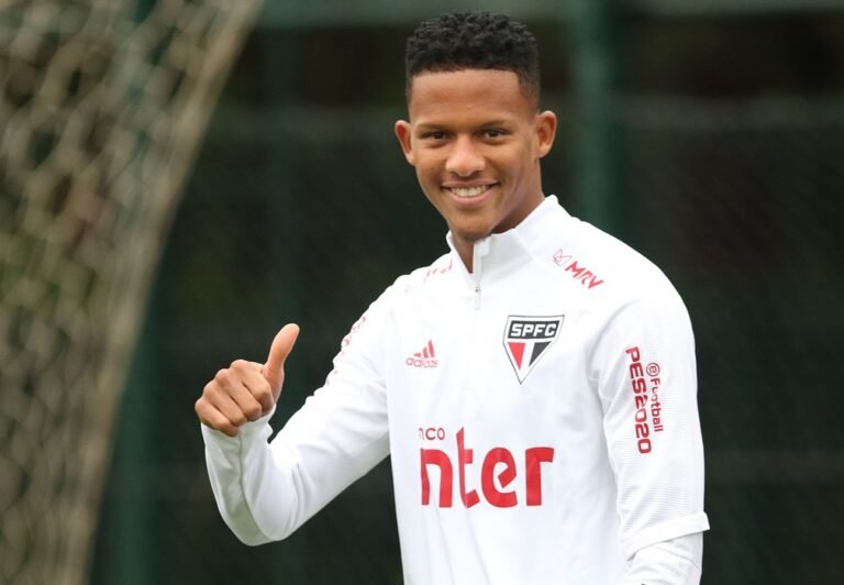 São Paulo e Rodrigo Freitas discutem renovação de contrato