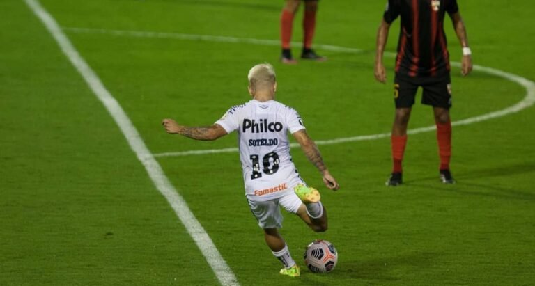 Entenda porque Soteldo ainda não irá para Atibaia treinar com o Santos