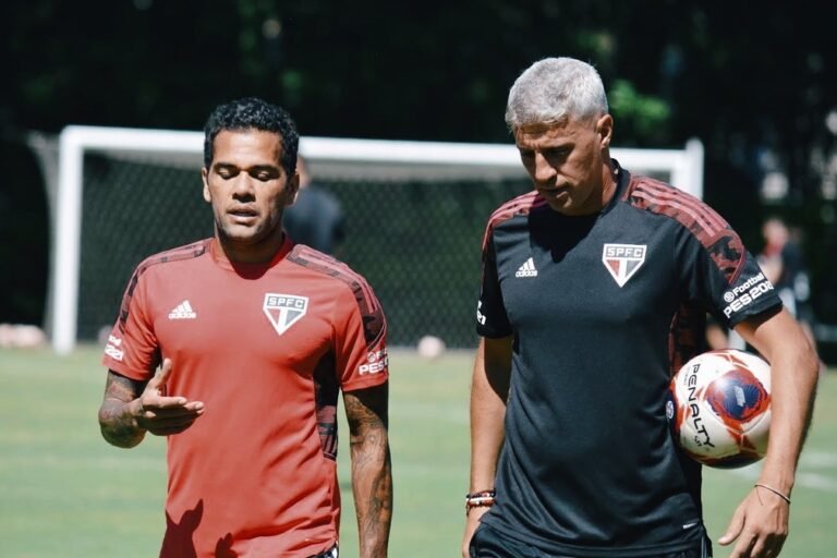 São Paulo de Crespo treina em dia de jogo para tentar manter o ritmo