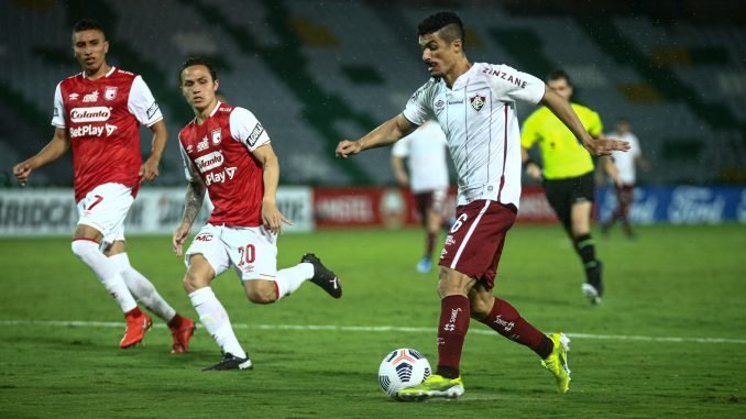 Egídio comemora marca de 50 jogos pelo Fluminense e destaca número de assistências