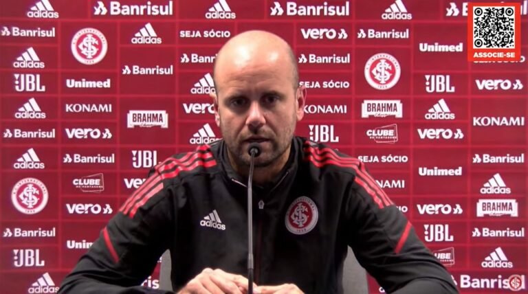 Miguel Ángel Ramírez explica ausência de Cuesta na decisão contra o Grêmio