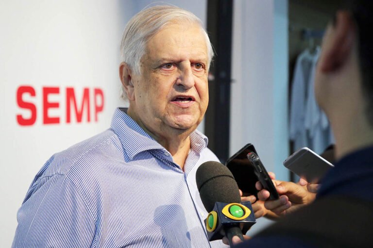 Santos derrota ex-presidente na Justiça