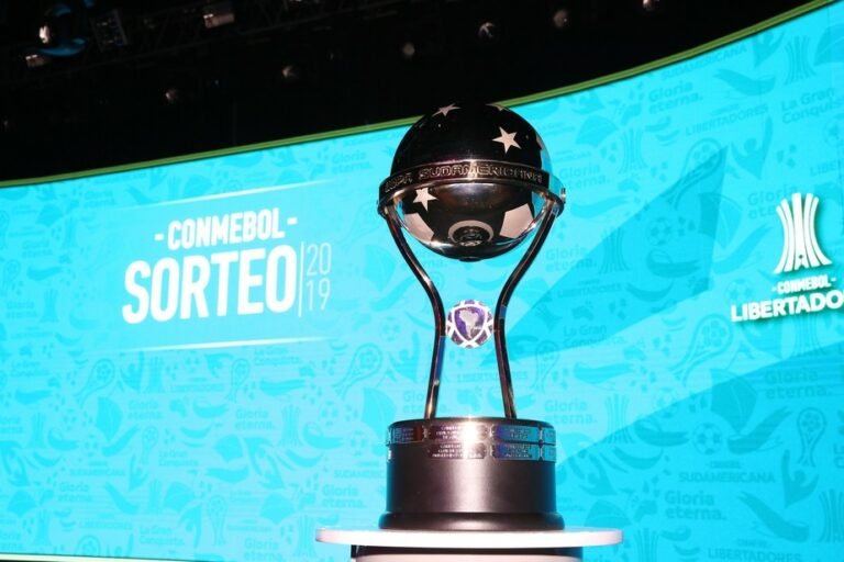 Santos aguarda sorteio para as oitavas da Sul-Americana; veja possíveis adversários
