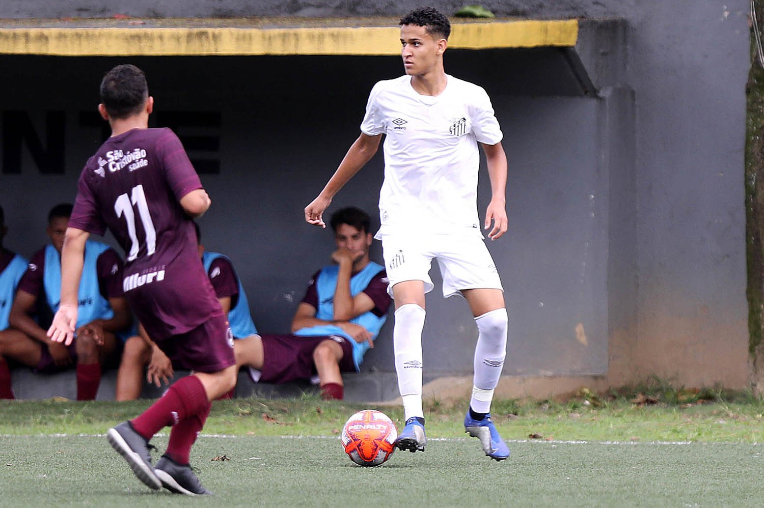 Proposta do Fortaleza não convence Santos a emprestar meia, veja detalhes
