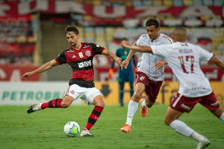 Com Rodrigo Caio e Gerson, Flamengo divulga os relacionados para enfrentar o Fluminense