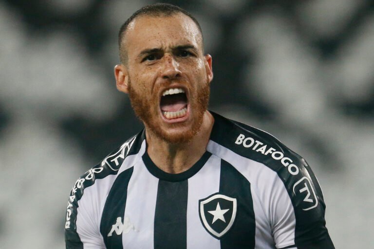 Classificado! No sufoco, Botafogo vence o Nova Iguaçu e encara o Vasco na final