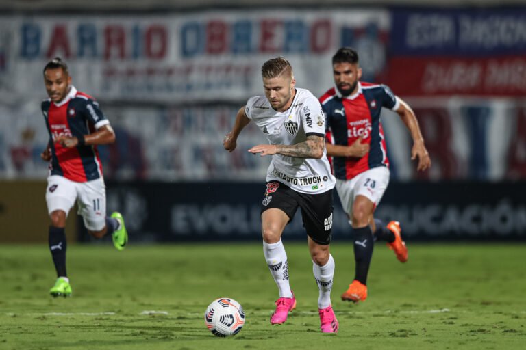 Tabu quebrado, liderança do Grupo H e da classificação geral: a noite do Atlético na Libertadores