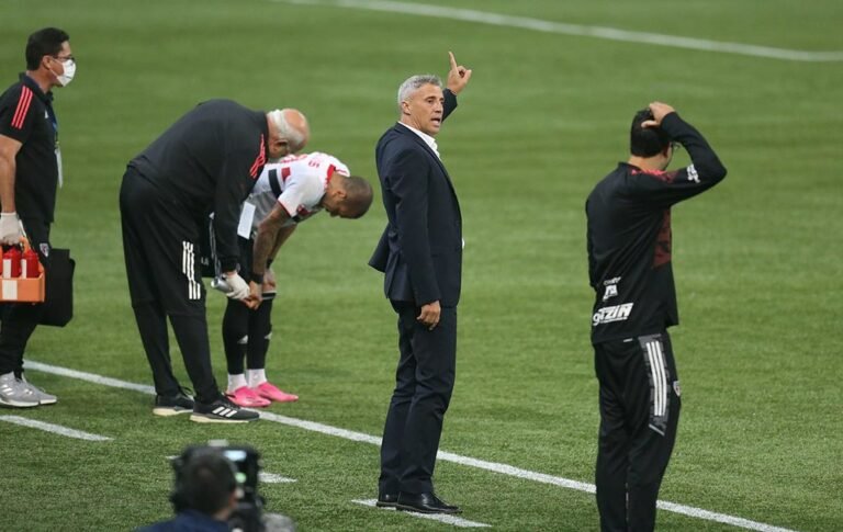 Daniel Alves e Benítez seguem no departamento médico e desfalcam São Paulo