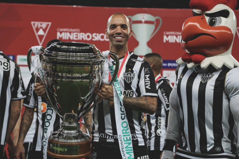 Atlético-MG tem trunfo para renovar com Diego Tardelli