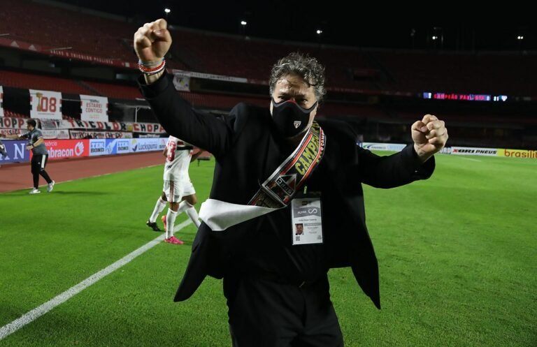 Julio Casares explica dívidas e diz que terá que vender jogadores