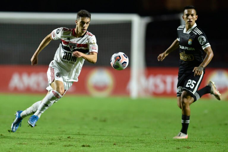 Crespo se rende a Shaylon; meio-campo ganha moral no São Paulo