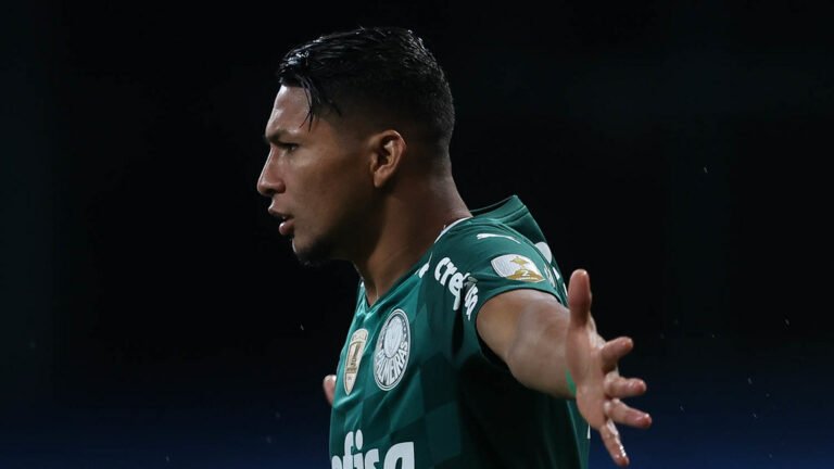 Palmeiras chega a 100 gols sob comando de Abel Ferreira