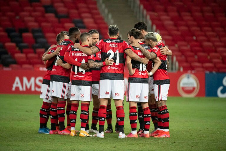 Rumo às oitavas! Flamengo empata com o Vélez mas se classifica em primeiro no grupo G