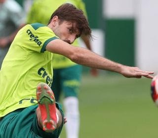 Milan cresce o olho, e Palmeiras mantém pedida de R$ 172.7 milhões por Viña