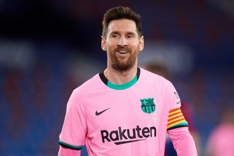 Barcelona pede empréstimo de 500 milhões de euros para investir na próxima temporada