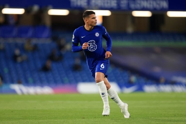 Thiago Silva vai renovar com o Chelsea