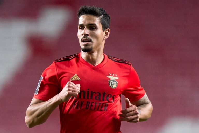 Em boa fase no Benfica, Lucas Veríssimo está “mais feliz do que nunca”