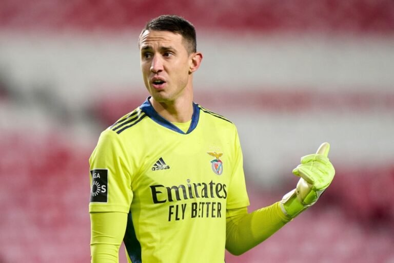 Benfica pode emprestar Odysseas Vlachodimos