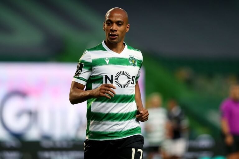 Ainda sem acordo, João Mário só quer jogar no Sporting