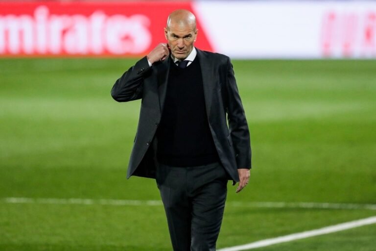 Zidane explica saída do Real Madrid: ‘Saio porque o clube não me dá mais confiança’