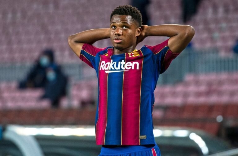 Barcelona autoriza Ansu Fati a viajar para Portugal para tratar lesão