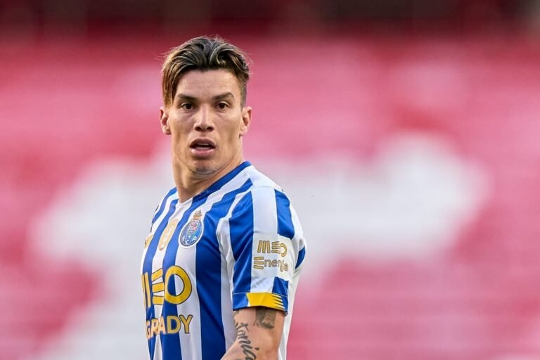 Porto se recusa a vender Uribe