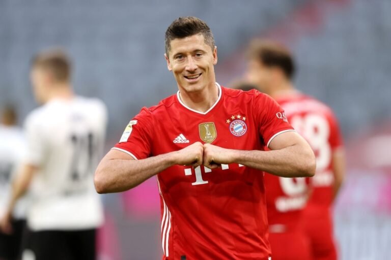Decisivo, Lewandowski dispara na disputa pela chuteira de ouro