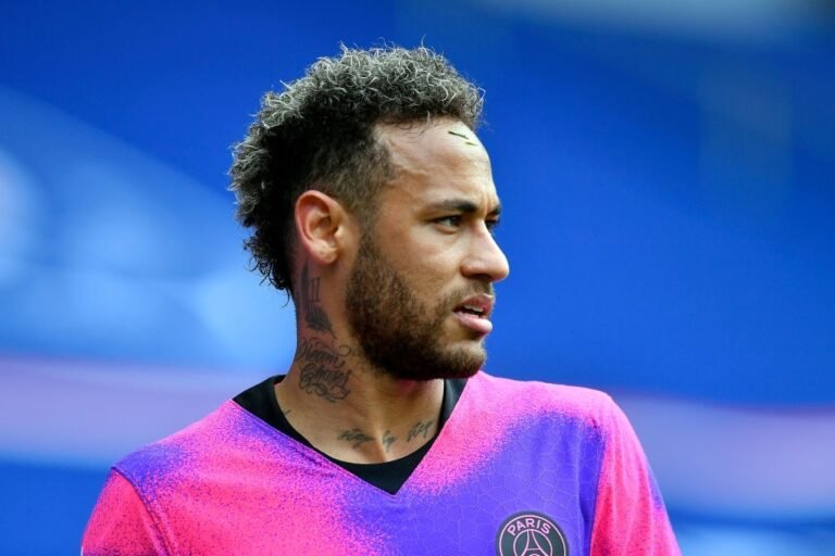 PSG pede para Barcelona desistir de tentar contratar Neymar