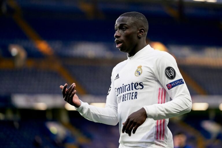 Ferland Mendy sofre lesão, está fora do resto da temporada e vira dúvida para a Euro